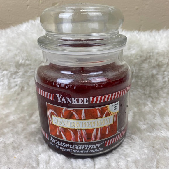 NEW Yankee Candle Peppermint Cranberry Candle